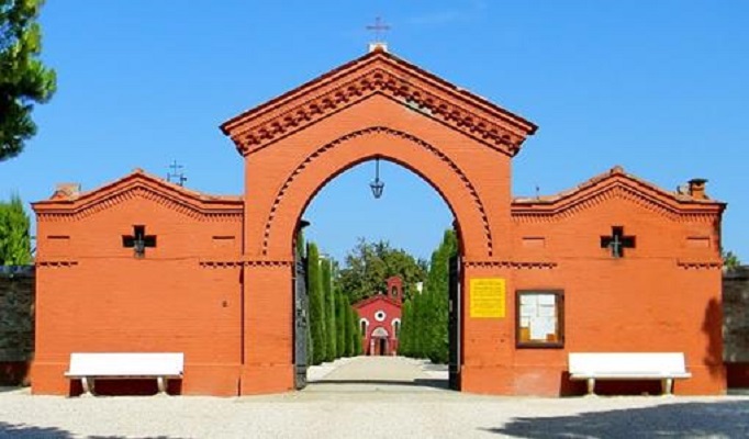 Riapertura cimiteri cittadini foto 